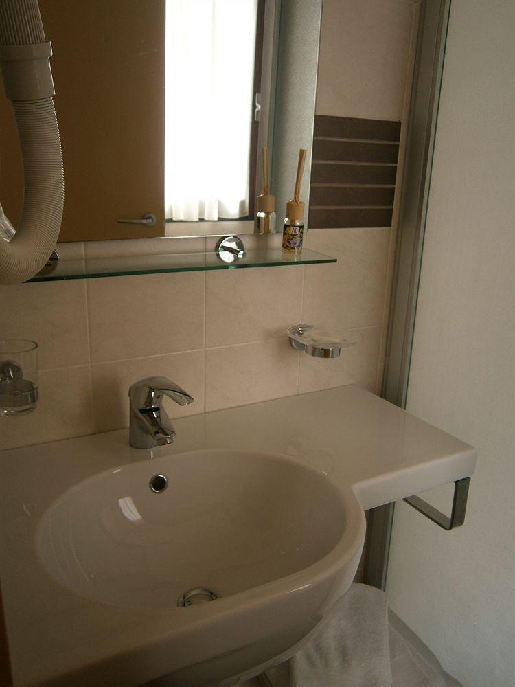 Arianna Hill House Bed & Breakfast 3*
