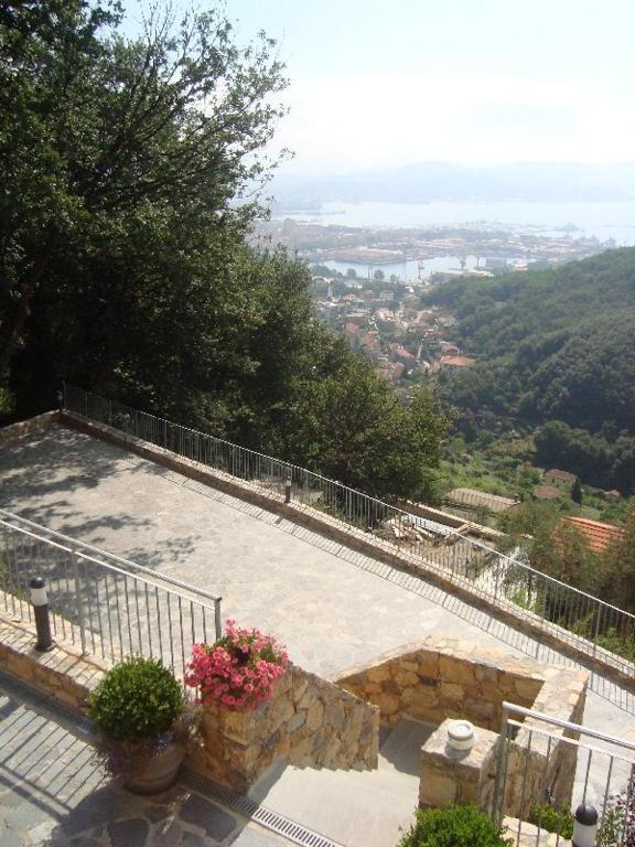Arianna Hill House Bed & Breakfast La Spezia