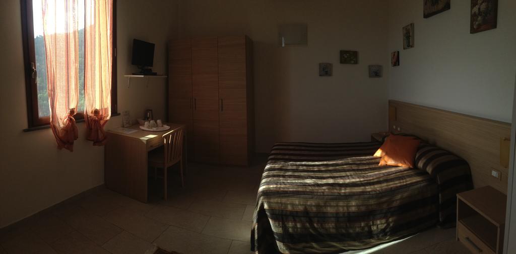 Arianna Hill House Bed & Breakfast La Spezia